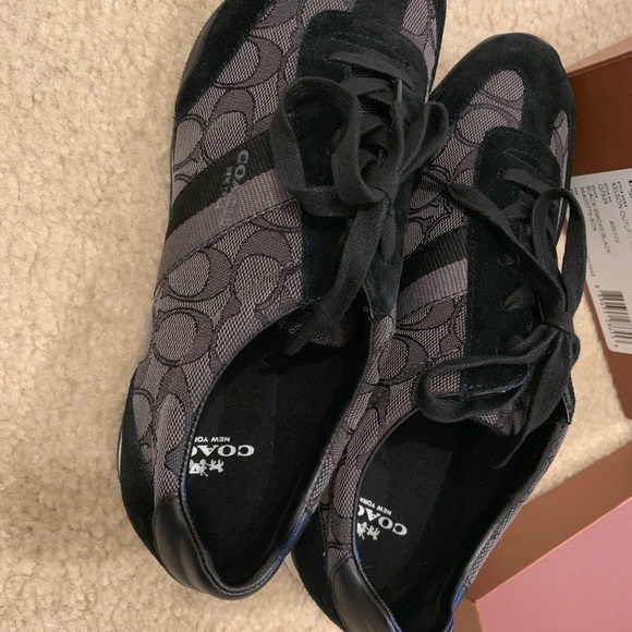 Coach sneakers. 8.5 - Picture 7 of 8